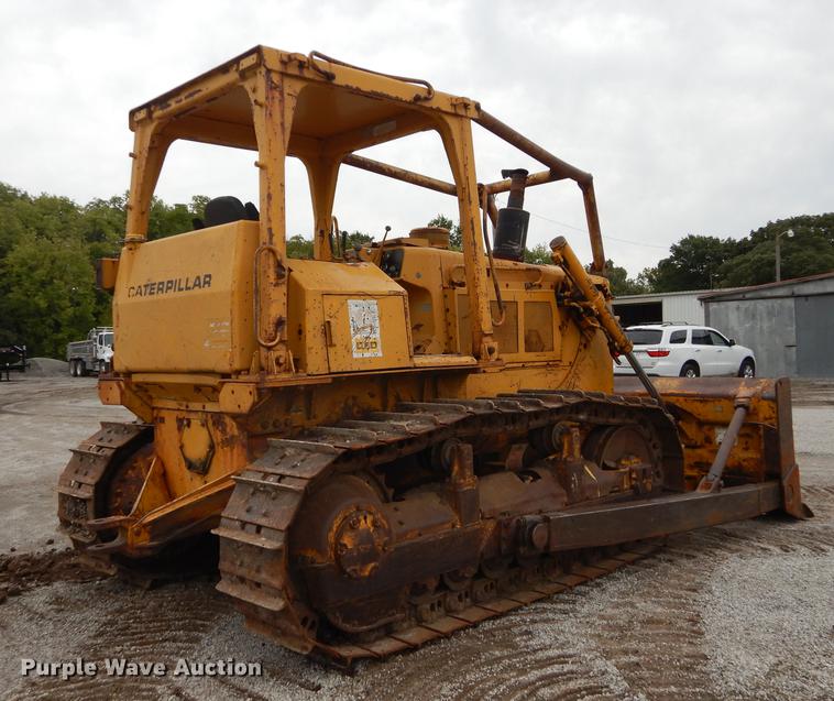 image for item DF1820 1977 Caterpillar D6D dozer