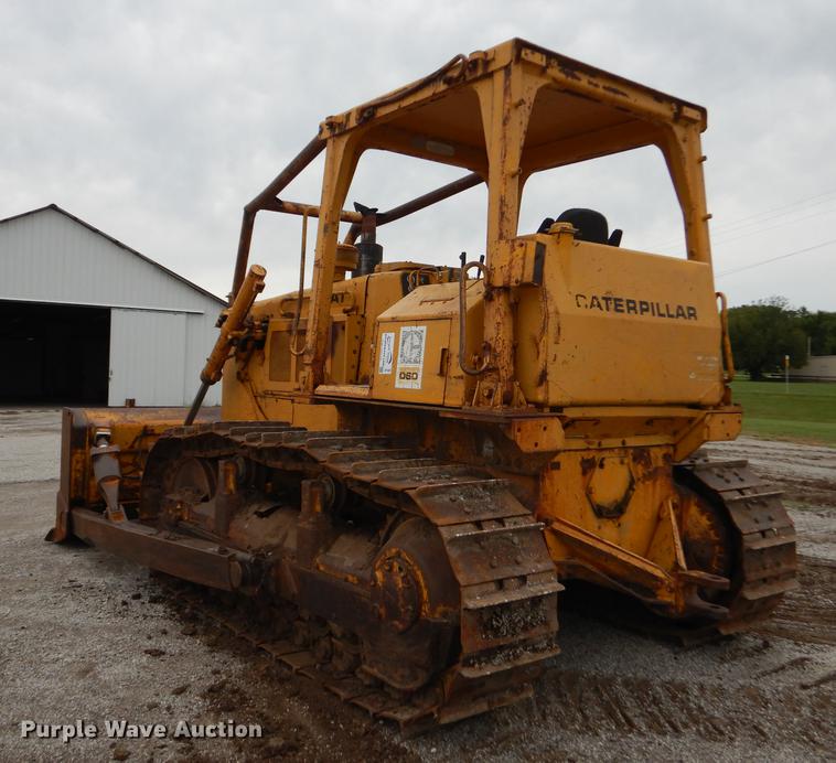 image for item DF1820 1977 Caterpillar D6D dozer