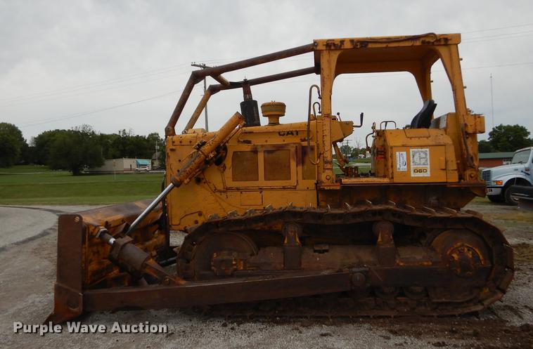 image for item DF1820 1977 Caterpillar D6D dozer