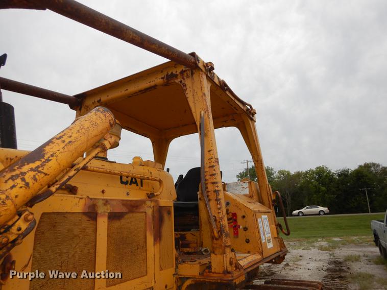 image for item DF1820 1977 Caterpillar D6D dozer