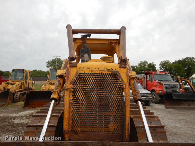 image for item DF1820 1977 Caterpillar D6D dozer