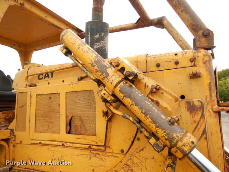 image for item DF1820 1977 Caterpillar D6D dozer