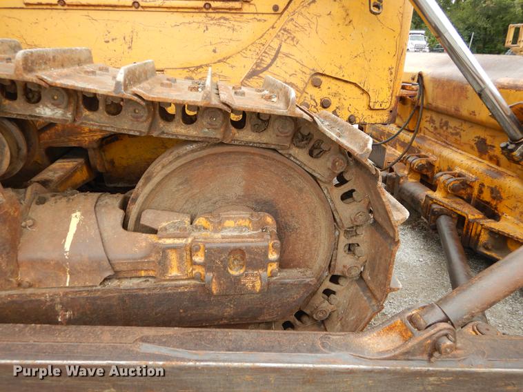 image for item DF1820 1977 Caterpillar D6D dozer