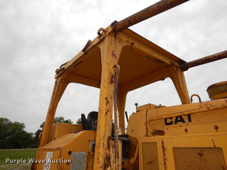 image for item DF1820 1977 Caterpillar D6D dozer