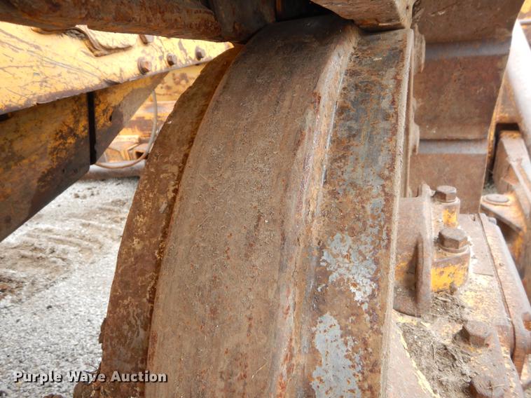 image for item DF1820 1977 Caterpillar D6D dozer