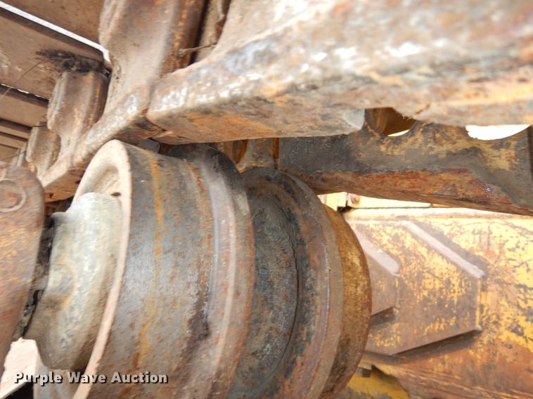 image for item DF1820 1977 Caterpillar D6D dozer