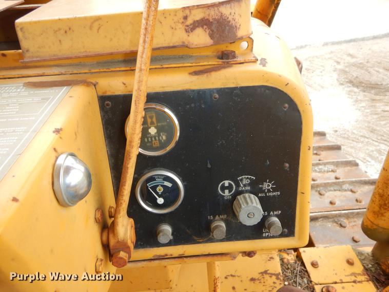 image for item DF1820 1977 Caterpillar D6D dozer