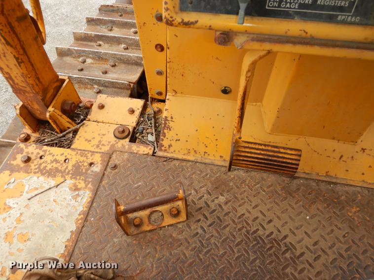 image for item DF1820 1977 Caterpillar D6D dozer