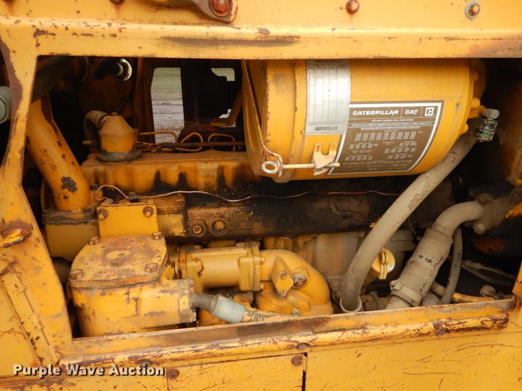 image for item DF1820 1977 Caterpillar D6D dozer
