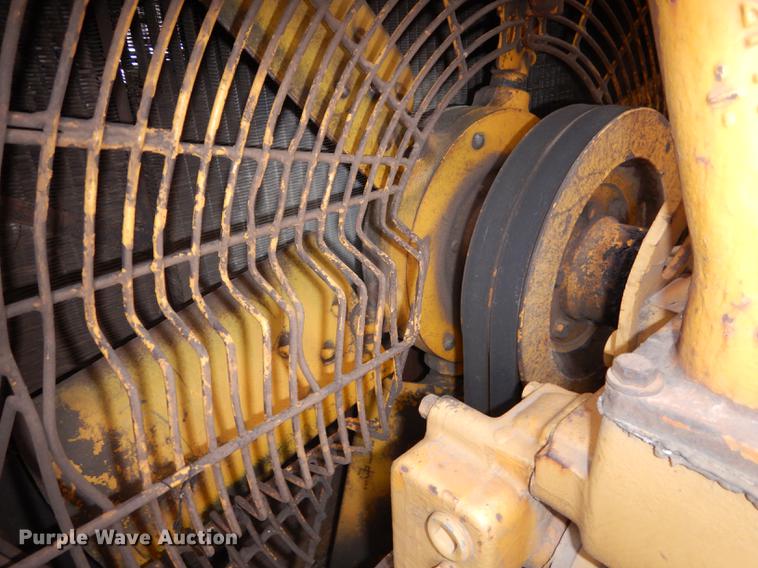 image for item DF1820 1977 Caterpillar D6D dozer