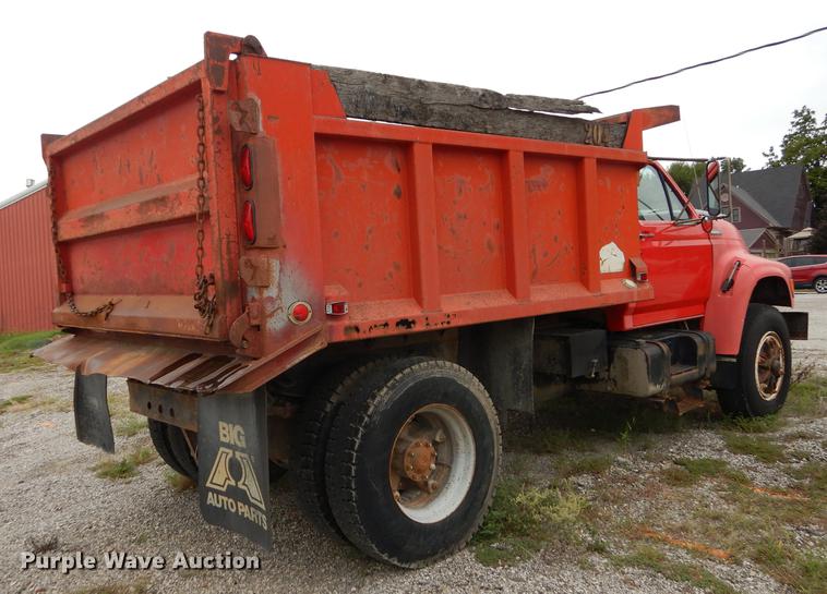 image for item DF1825 1995 Ford F800 dump truck
