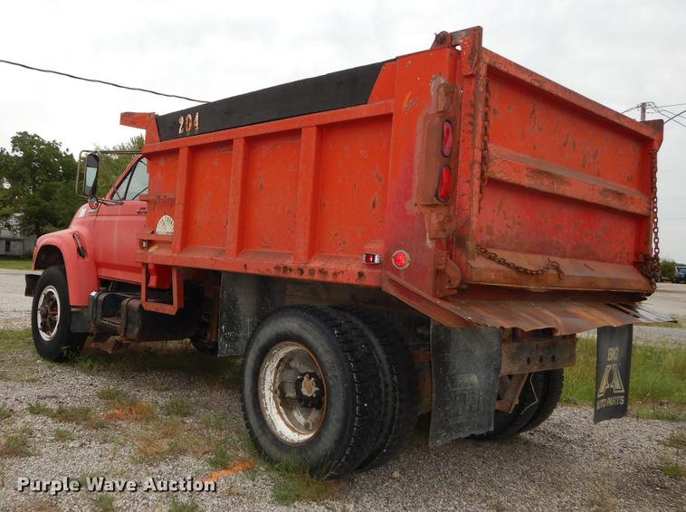 image for item DF1825 1995 Ford F800 dump truck