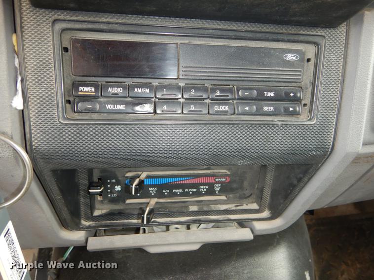 image for item DF1825 1995 Ford F800 dump truck