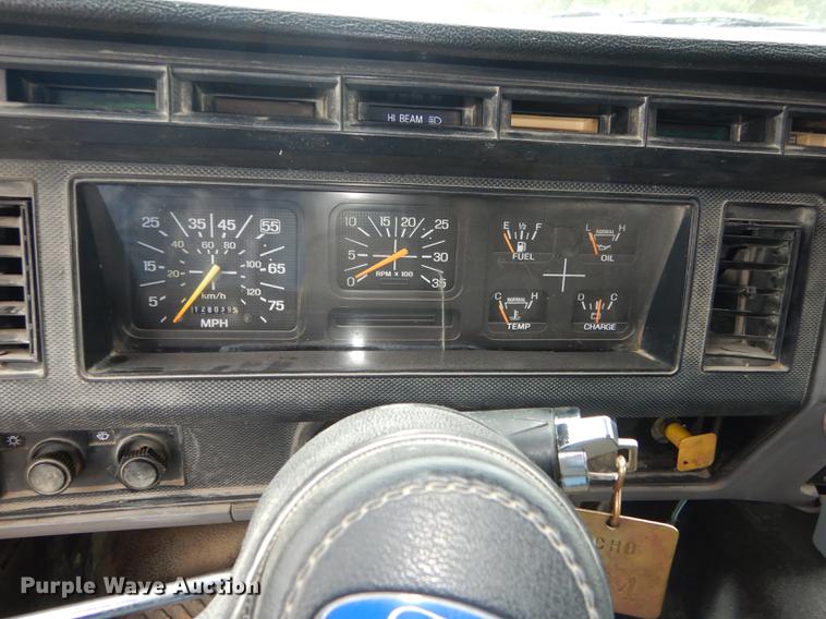 image for item DF1825 1995 Ford F800 dump truck