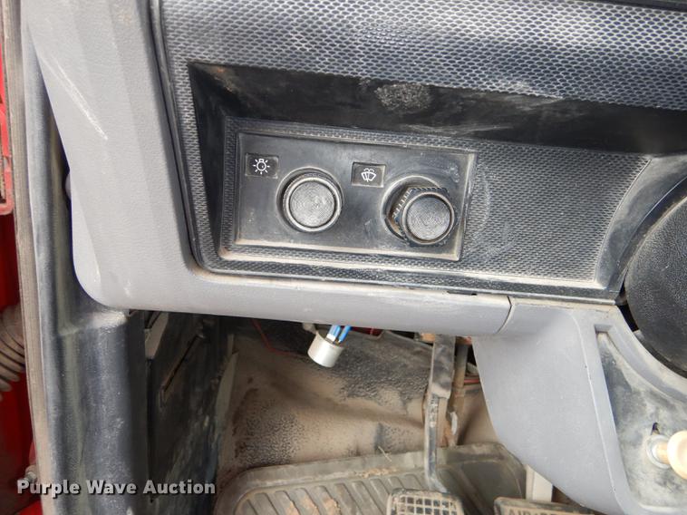 image for item DF1825 1995 Ford F800 dump truck