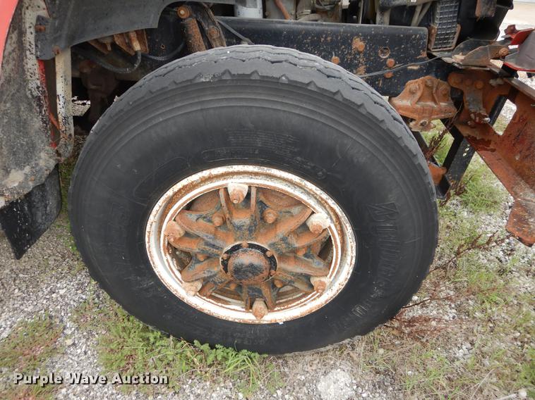 image for item DF1825 1995 Ford F800 dump truck