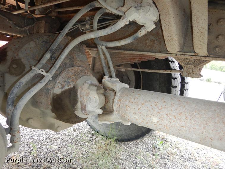 image for item DF1825 1995 Ford F800 dump truck