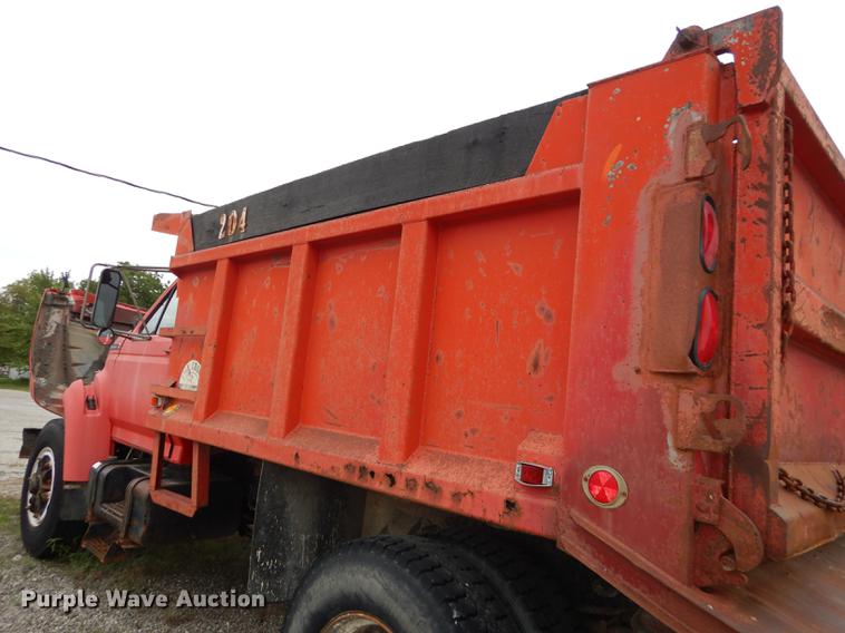 image for item DF1825 1995 Ford F800 dump truck