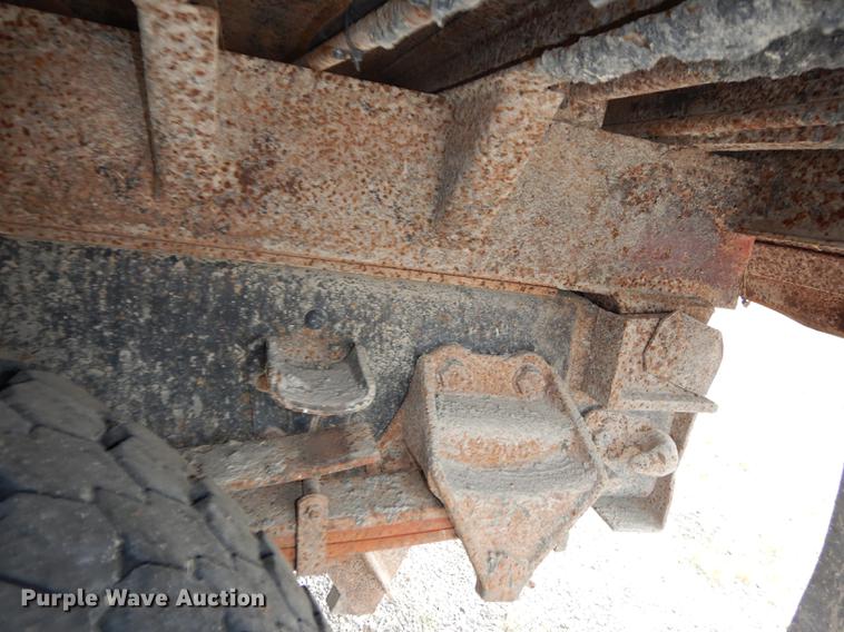 image for item DF1825 1995 Ford F800 dump truck