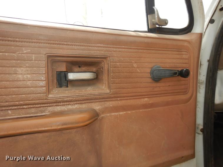 image for item DF1826 1980 Chevrolet C60 Custom Deluxe digger derrick truck