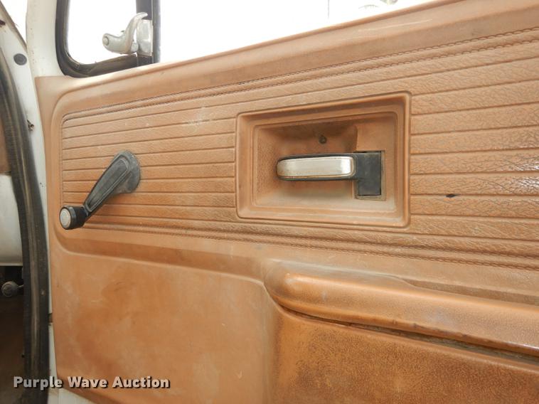 image for item DF1826 1980 Chevrolet C60 Custom Deluxe digger derrick truck