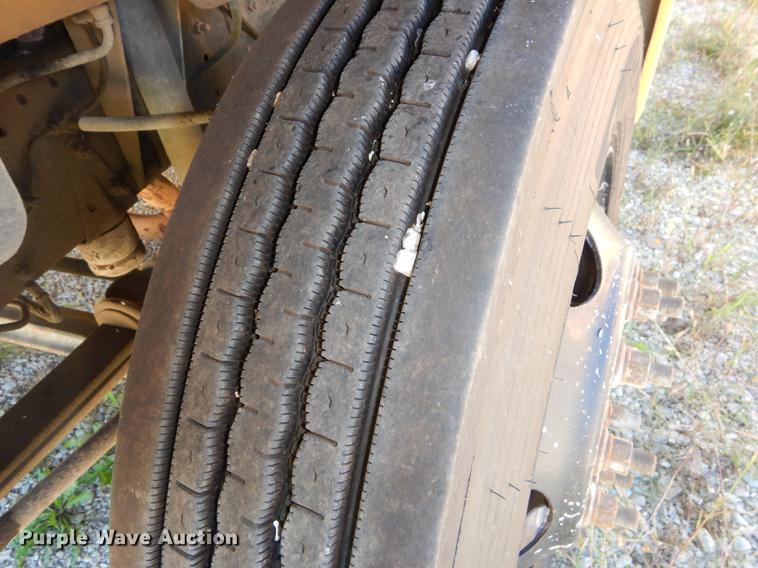 image for item DF1853 1998 Chevrolet Blue Bird school bus