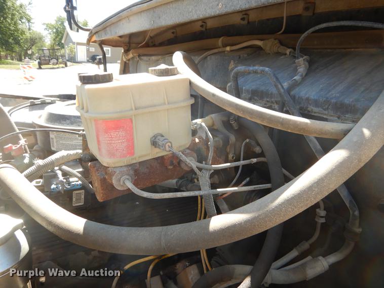 image for item DF1853 1998 Chevrolet Blue Bird school bus