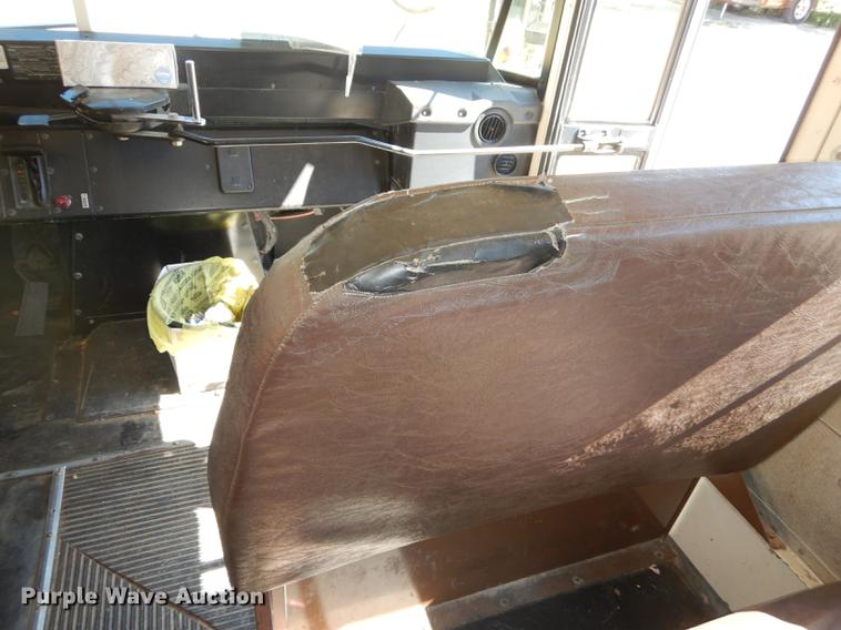 image for item DF1853 1998 Chevrolet Blue Bird school bus