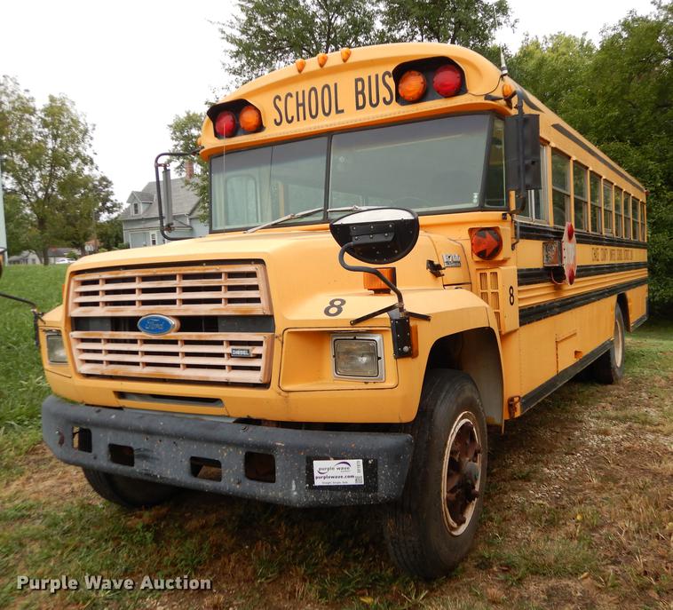 image for item DF1870 1993 Ford B700 school bus