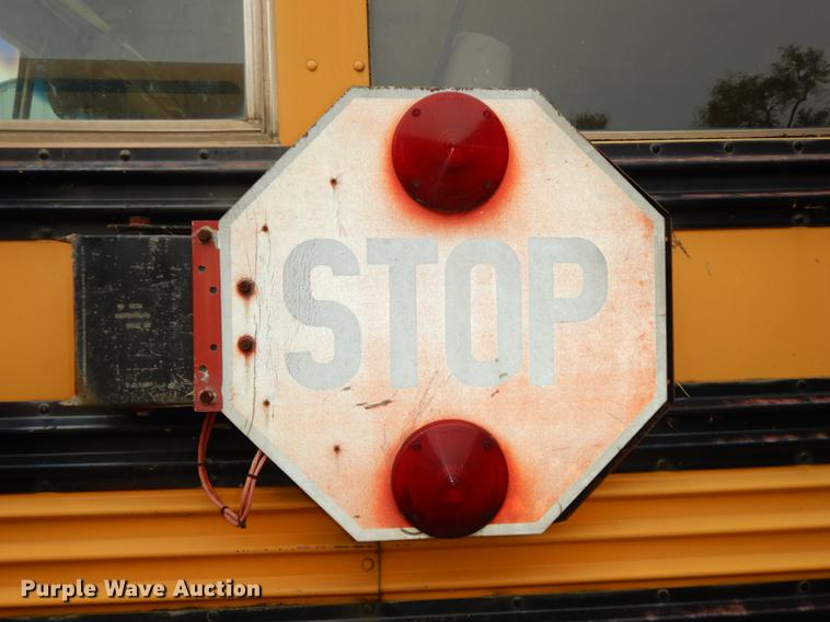 image for item DF1870 1993 Ford B700 school bus