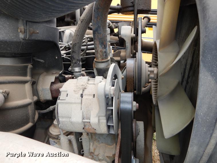 image for item DF1870 1993 Ford B700 school bus