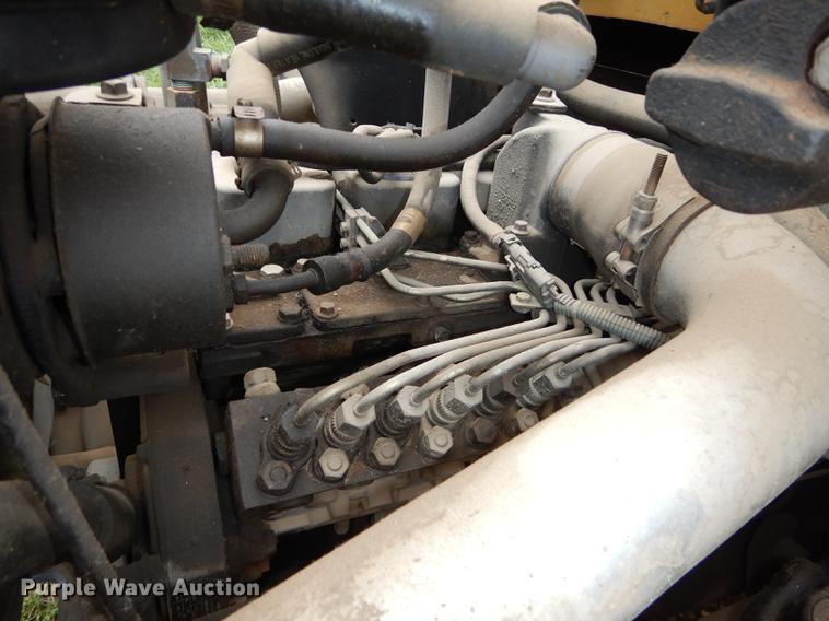 image for item DF1870 1993 Ford B700 school bus