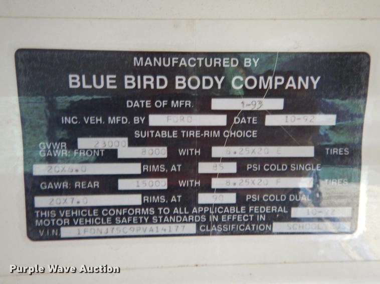 image for item DF1870 1993 Ford B700 school bus