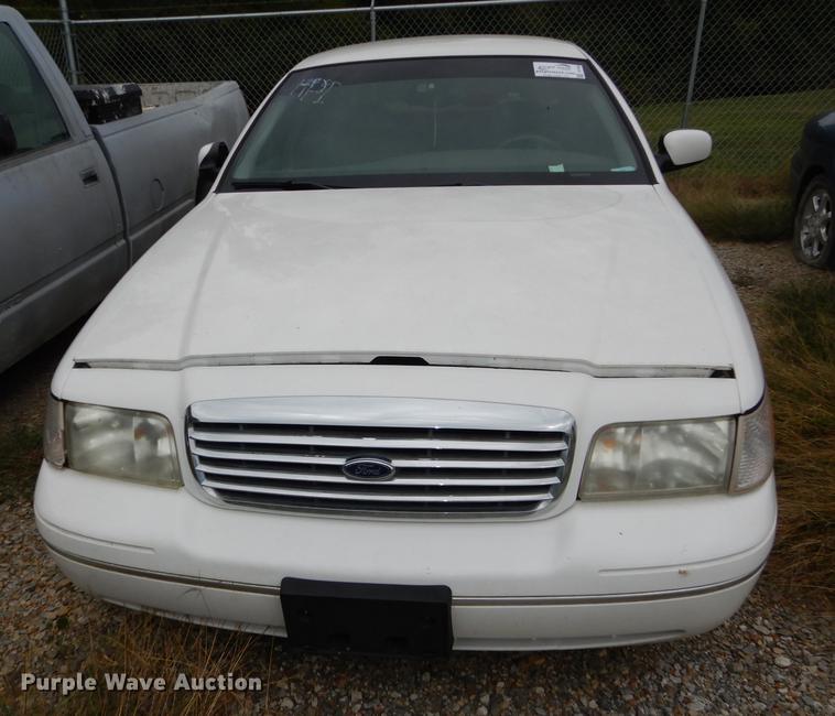 image for item DF1880 1999 Ford Crown Victoria