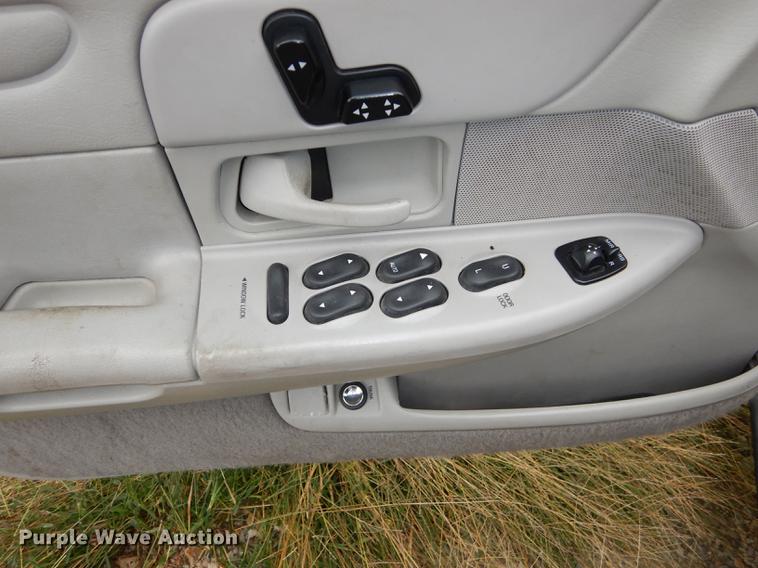 image for item DF1880 1999 Ford Crown Victoria