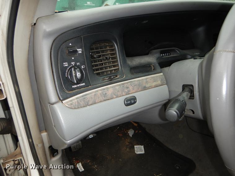 image for item DF1880 1999 Ford Crown Victoria