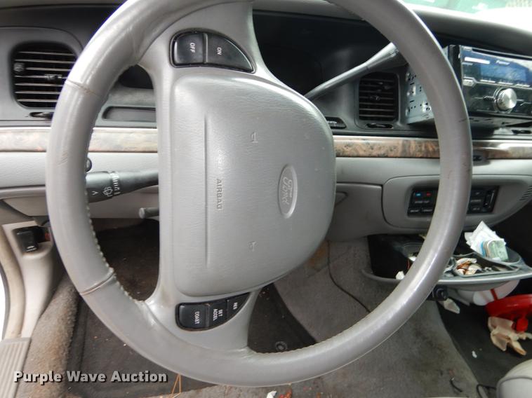 image for item DF1880 1999 Ford Crown Victoria