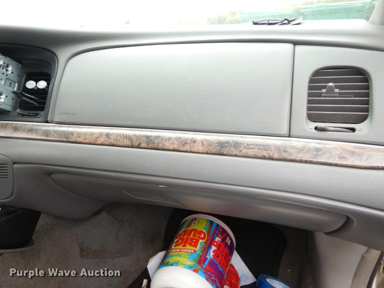 image for item DF1880 1999 Ford Crown Victoria