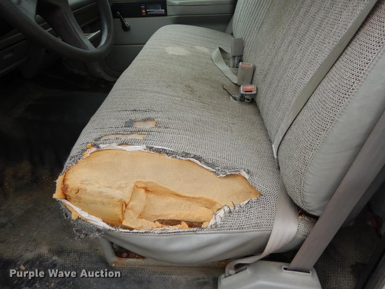 image for item DF1881 1994 Chevrolet C1500 pickup truck