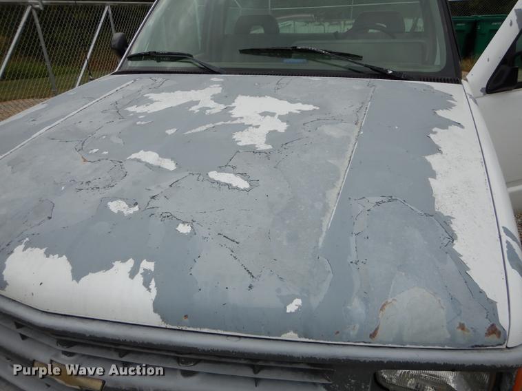 image for item DF1881 1994 Chevrolet C1500 pickup truck