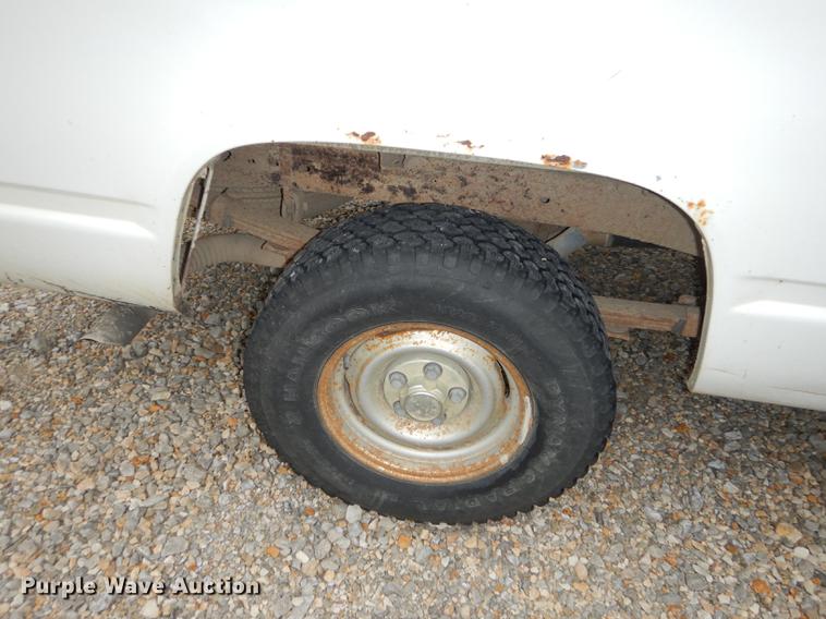 image for item DF1881 1994 Chevrolet C1500 pickup truck