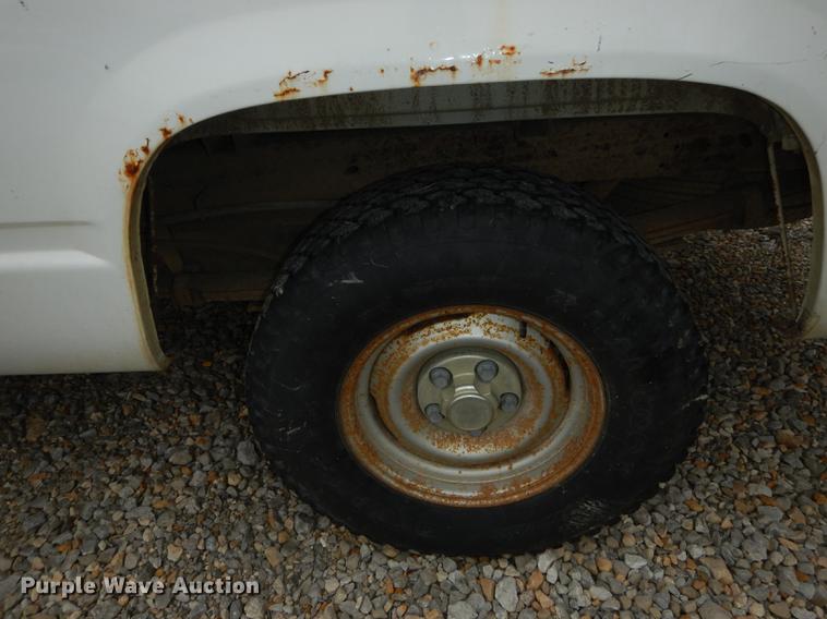 image for item DF1881 1994 Chevrolet C1500 pickup truck