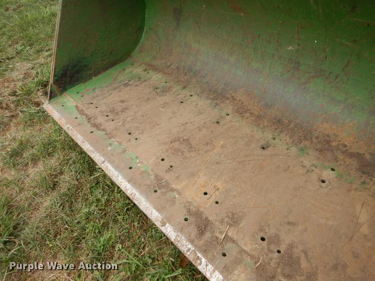 image for item DF1882 2004 John Deere 6320 tractor