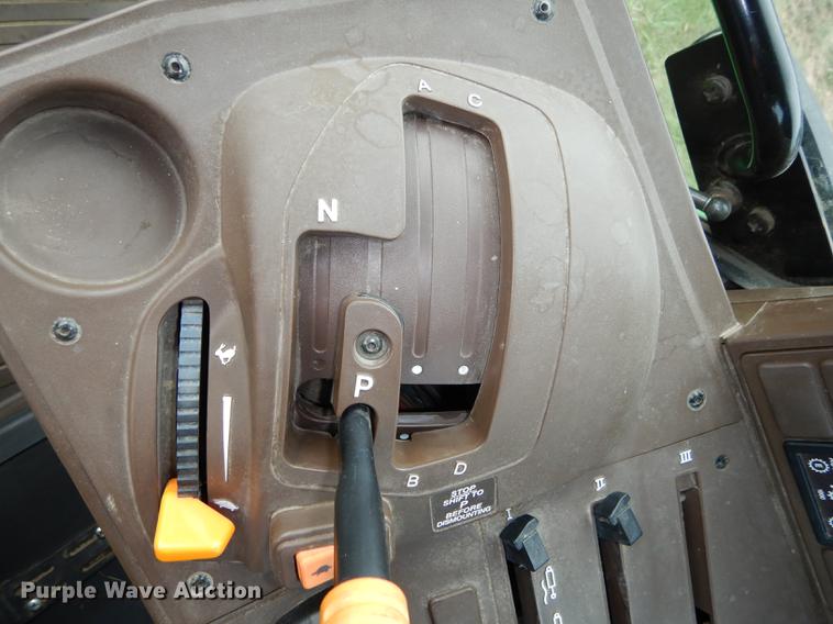 image for item DF1882 2004 John Deere 6320 tractor