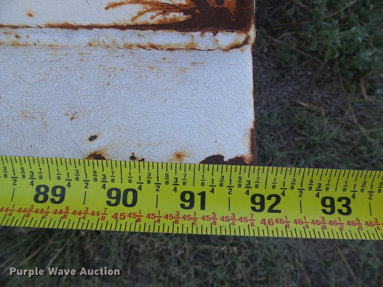 image for item DF2759 1997 Circle D livestock trailer