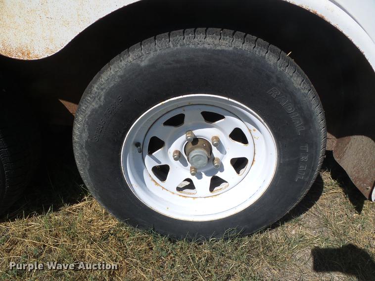 image for item DF2760 1994 Carrier enclosed cargo trailer