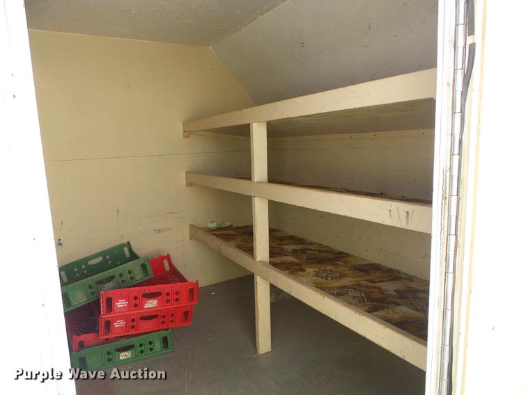 image for item DF2760 1994 Carrier enclosed cargo trailer