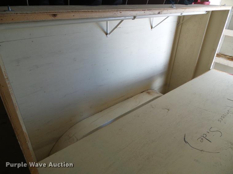 image for item DF2760 1994 Carrier enclosed cargo trailer