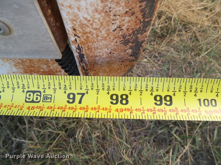 image for item DF2760 1994 Carrier enclosed cargo trailer