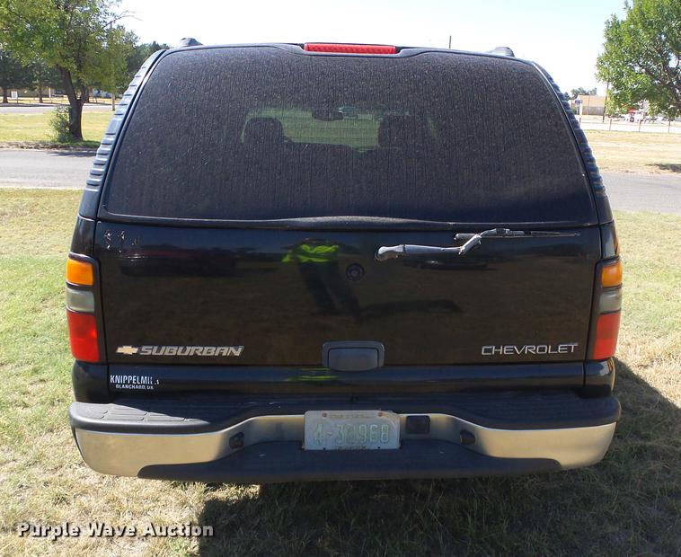 image for item DF2761 2004 Chevrolet Suburban 1500 SUV